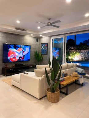 Endless Summer Private Pool Villa 3 Bd 2 Ba